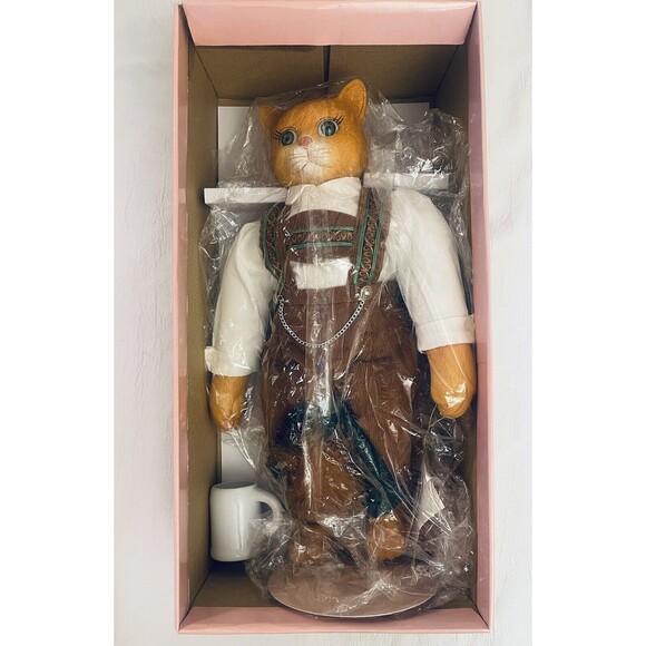 Goebel Carol Anne Musical Cat Doll 125th Anniversary Limited Edition Full Outfit - Picture 8 of 11